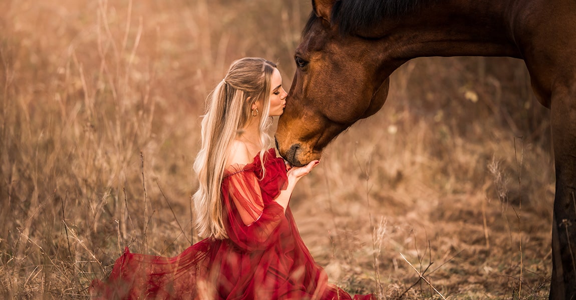Nadine_Lamberty_Home_Frau mit Pferd